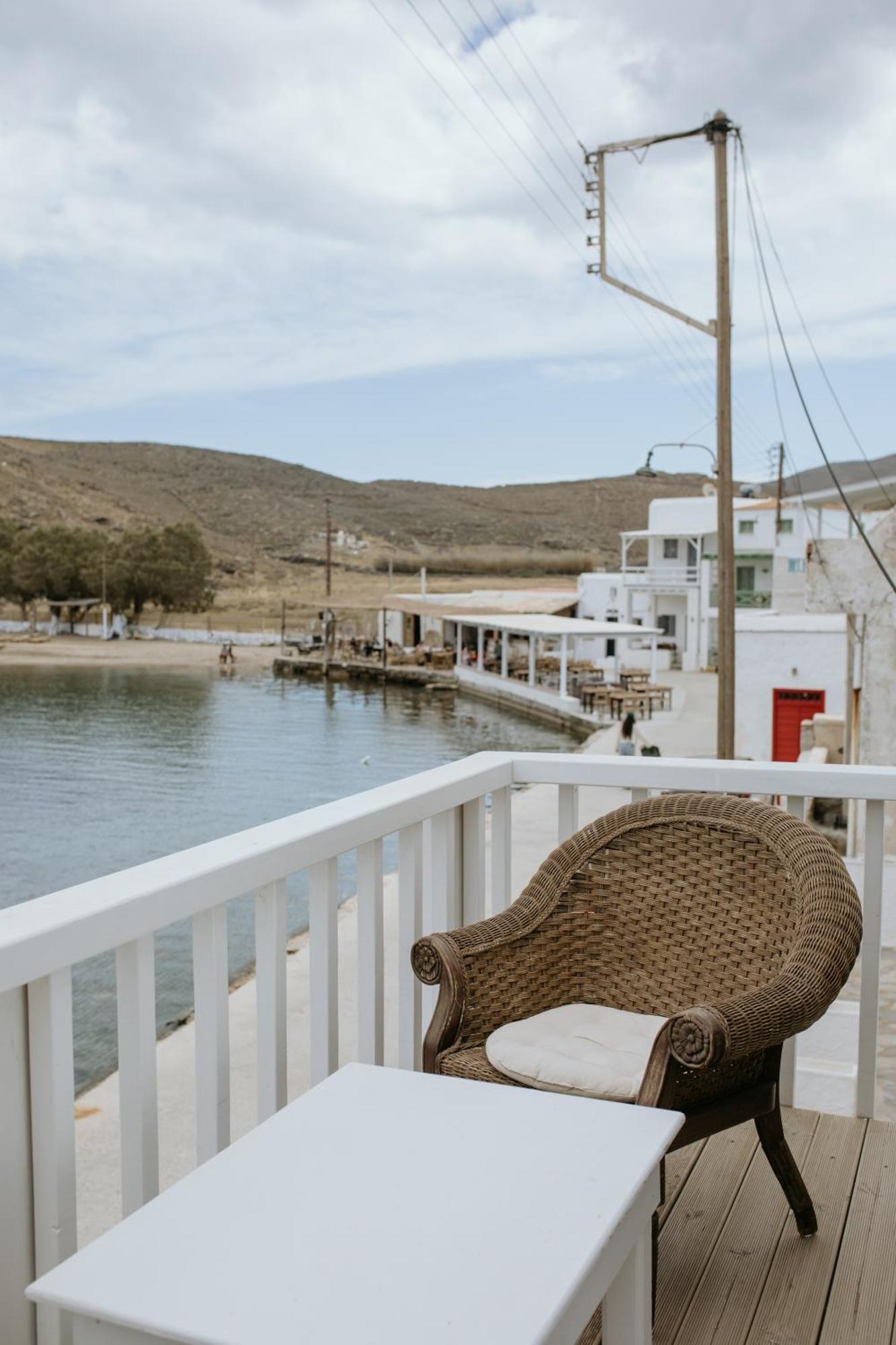 Yi & Thalassa Living By Khi Kíthnos Exterior foto